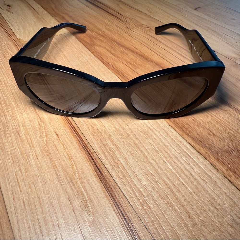 VERSACE Cat Eye VE4376B Sunglasses with Box and Case - Picture 10 of 12